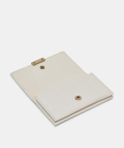 Eastcoastvogue.shop6b06a31dab 2